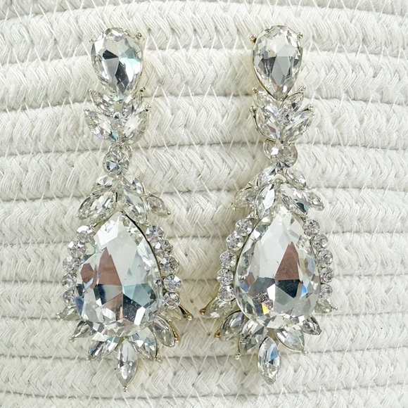Christina Collection Chandelier Earrings Crystal Dangle Sparkly Large Pierced - Picture 1 of 5